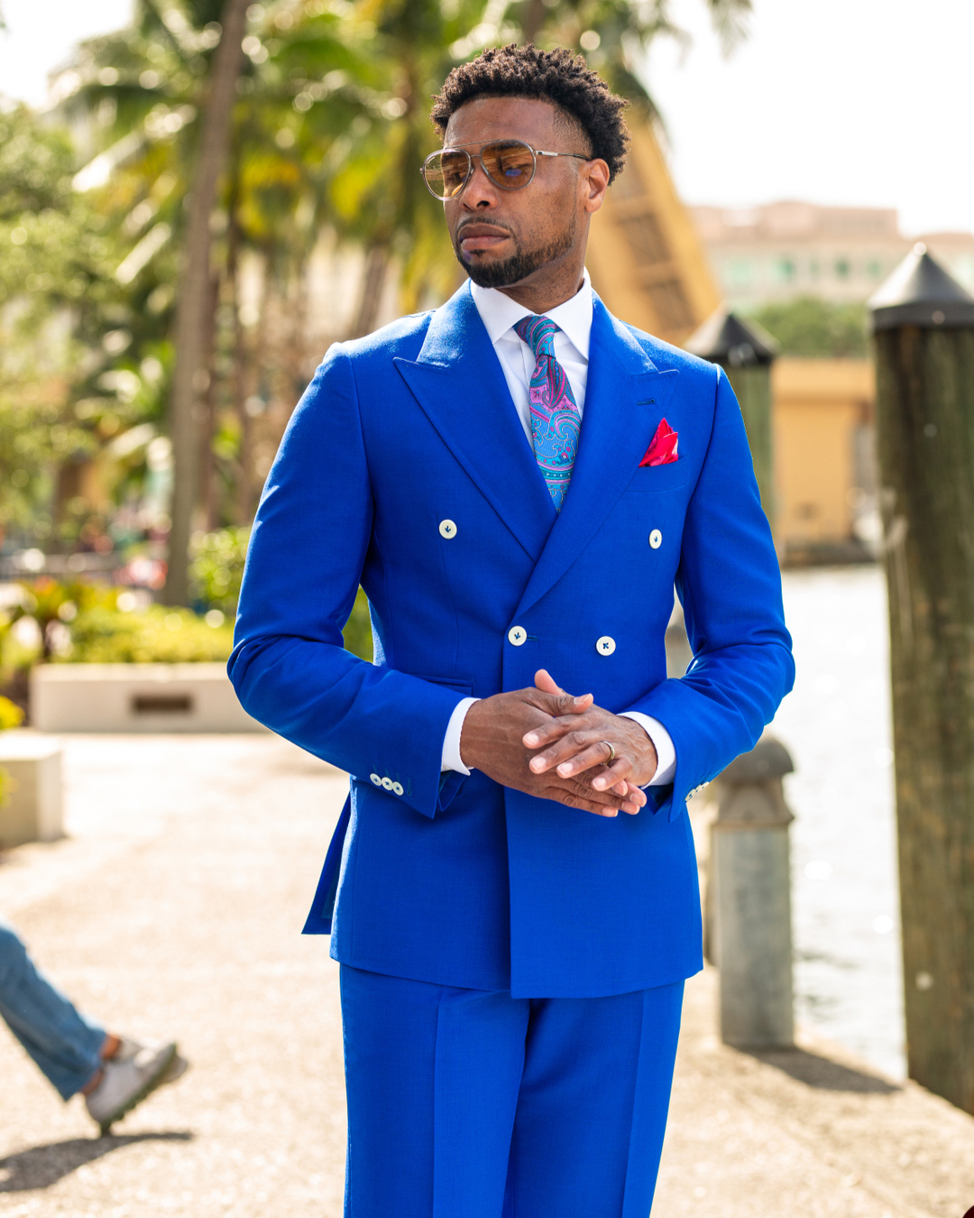 Bright 2 Pieces Wedding Tuxedos Peaked Lapel Double Breasted Pockets Solid Color Customize Coat Pants Fashion Party Prom Occasions Tailored Exquisite