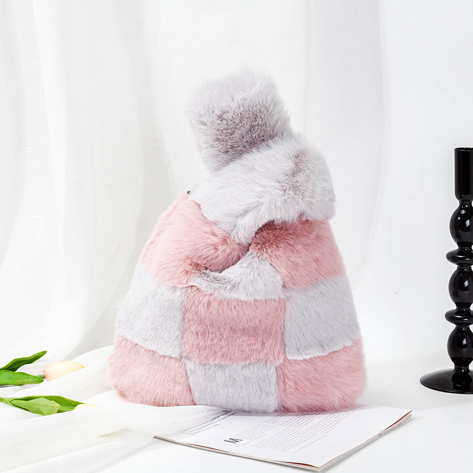 Evening Bags Fashion Soft Plaid Faux Fur Bag Winter Korean Elegant Retro Patchwork Plush Purses Female High Quality Handbag Casual 230826