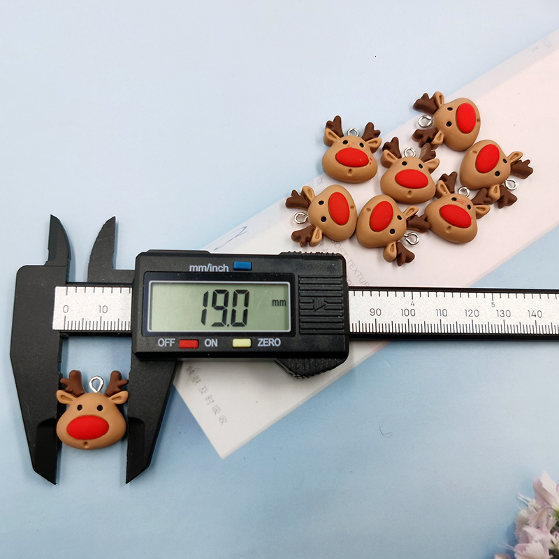Charms 10ps Christmas Deer Cute Resin Charms For Jewelry Making Craft DIY Pendants Earrings Bracelets Handmade Animals Craft C649 230826