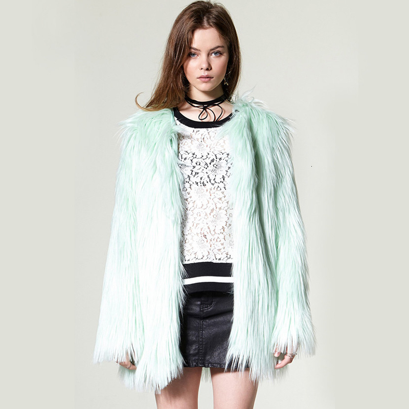 Womens Fur Faux Plus Size Loose Elegant Coats Jackets Fluffy Warm Female England Winter Thicken Outerwear 230828