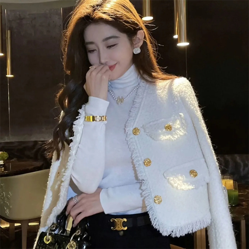 Women's Wool Blends Autumn Short Korean Tweed Jacket Women High quality Long Sleeve Small Chic Female Elegant Woolen Coat woman Tops 230826