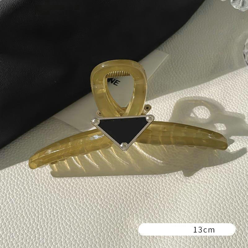 Designer Clips Triangle Barrettes Brand Letter For Women Girls Claw Clip Hair Accessories Free shipping