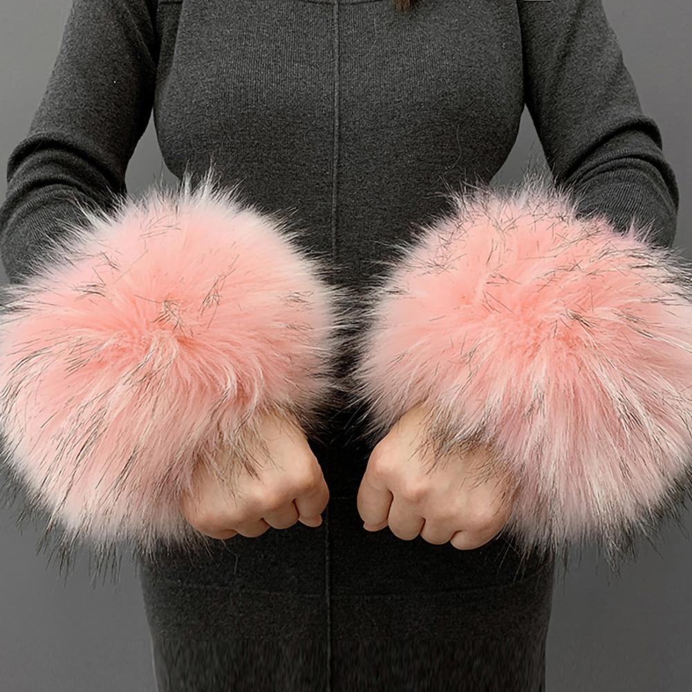 Fingerless Gloves Anime Women Faux Fur Cuffs Wristband Winter Warmer Arm Wrist Raccoon Fur Sleeve Gloves Winter Wrist Sleeve Fluffy Oversleeve 230826