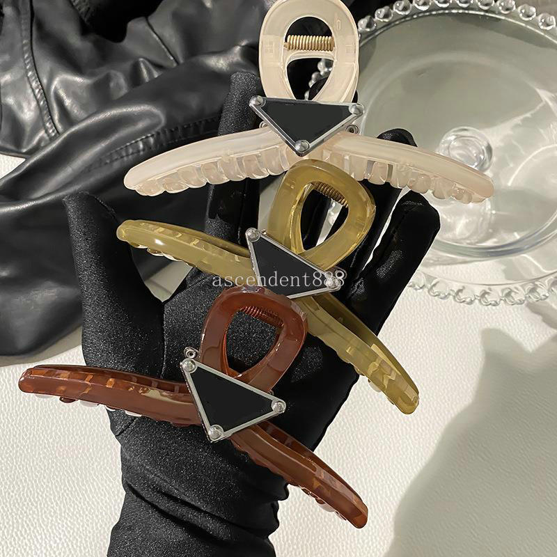 Triangle Designer Clips Barrettes Brand Letter For Women Girls Claw Clip Hair Accessories