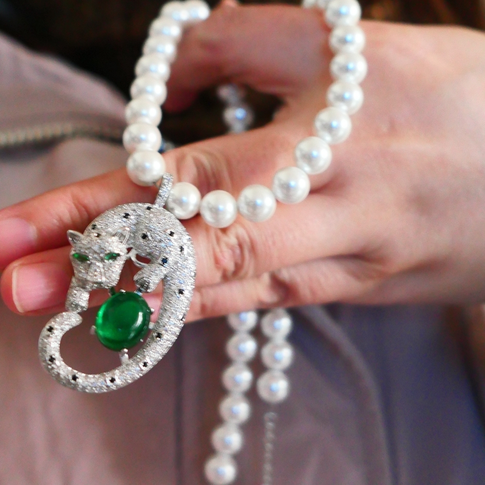 Pendant Necklaces Leopard Zircon Animal Shape Panther Pearl Emerald Green Agate Red Beads Chain Necklace for Women copper jewelry 230828