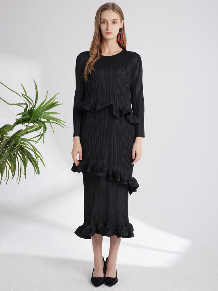 Casual Dresses Miyake Pleated Wave Bud Dress With Belt Women 2023 Spring Summer High Fashion Original Designer Plus Size Cake