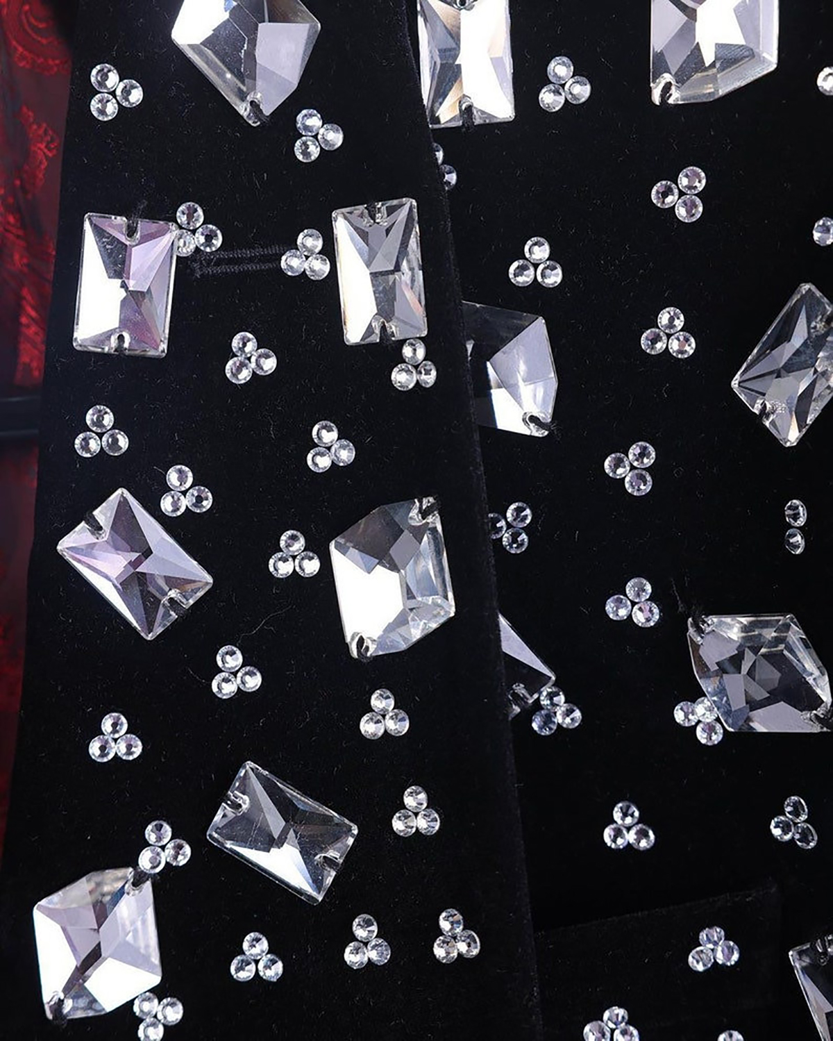 Luxury Crystal Tuxedos For Men Wedding Slim Fit Gorgeous Tailored Peaked Lapel Jacket One Piece Male Costume Coat