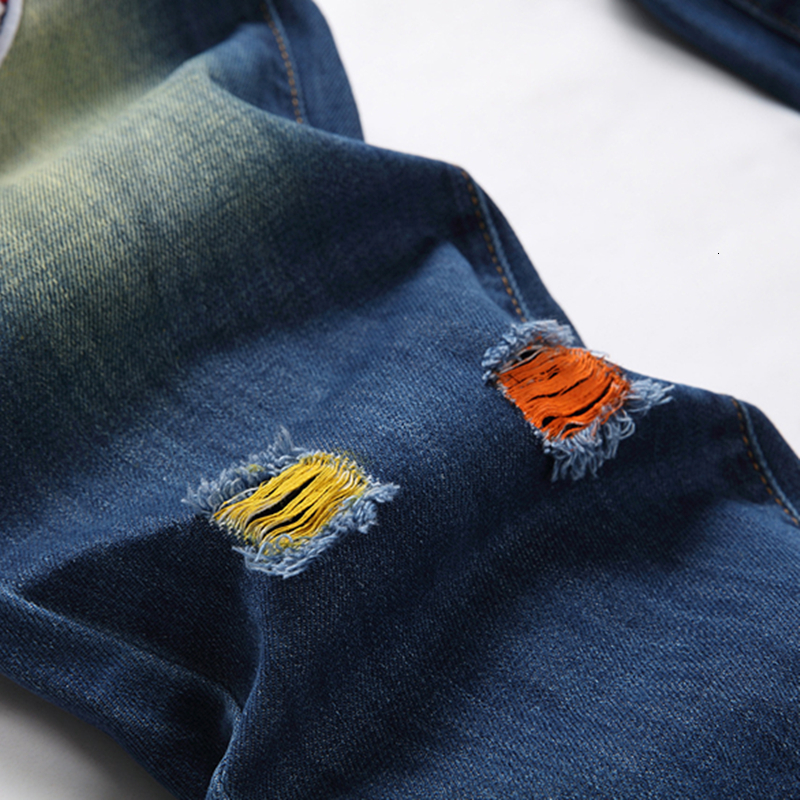 Men s Jeans Europe United States Slim Stretch Fashion Hole Pasted Cloth Printing Hip Hop Denim Motorcycle Streetwear 230829