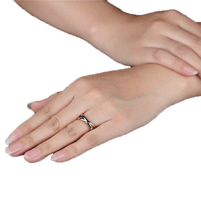 Fashion Classic Creative Trinity Three Ring Winding Ring Women039s Stainless Steel 3 Color Rolling Wedding Band Rings