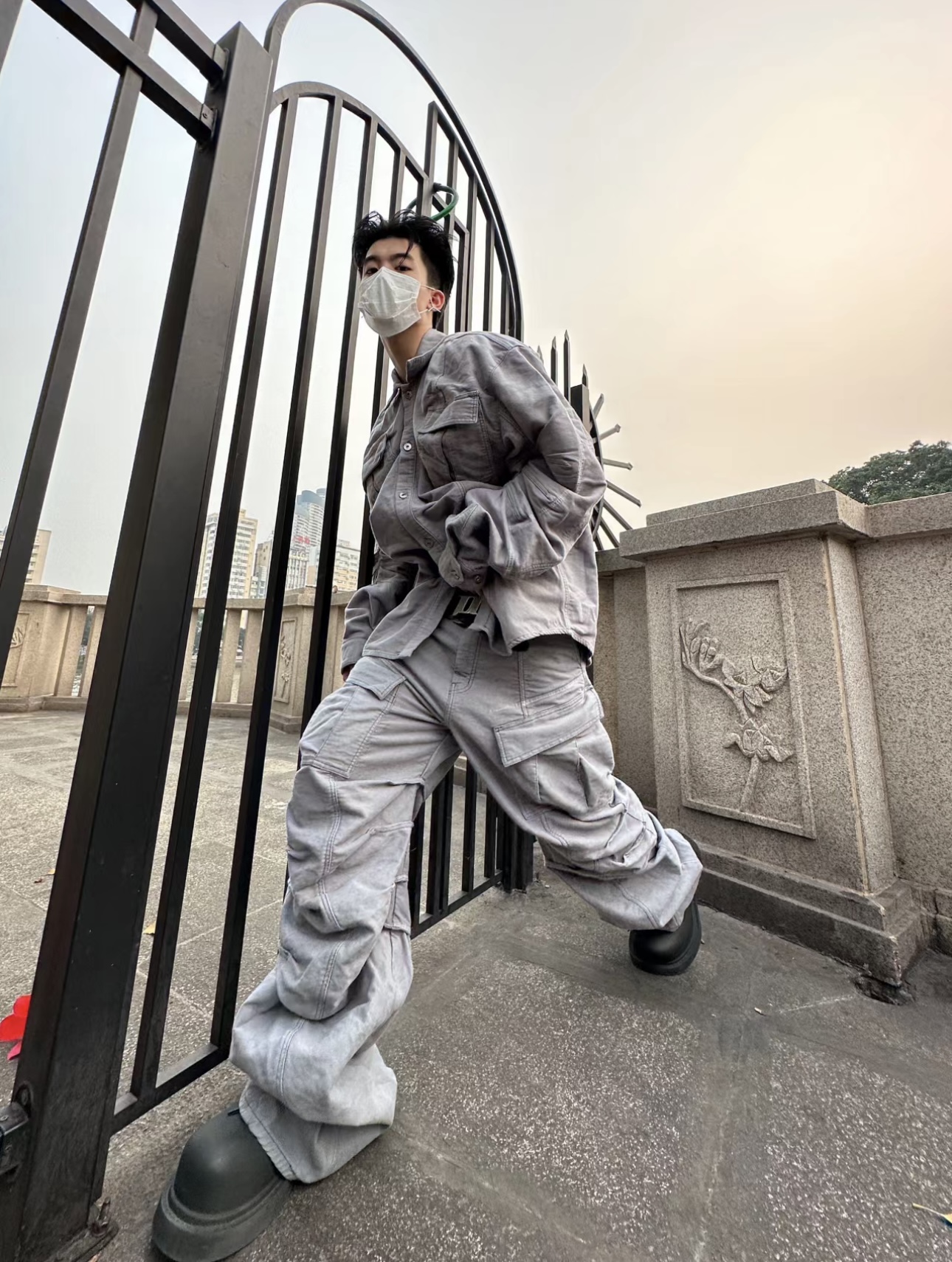 YProject Grey Pleated Pocket Silhouette Wash Workwear Lapel Simple Jacket Coat Casual Coat Men Bomber Jacket Bomber Zipper Cotton Jacket for Men