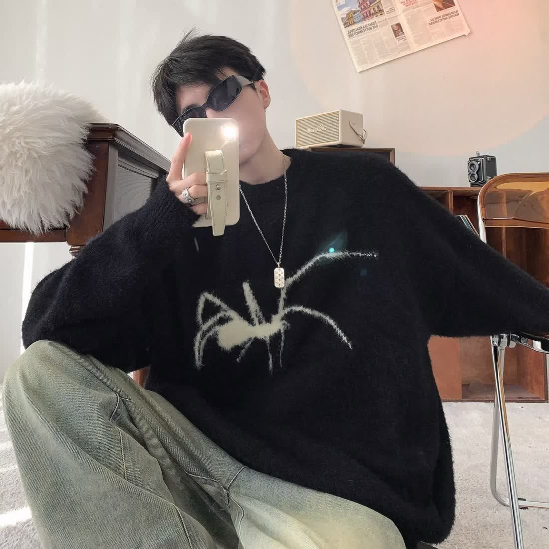 Men's Sweaters American Retro Soft Waxy Round Neck Sweater For Men Women Y2K Winter Ins Lazy Wind Loose Casual Thick Couple Sweater Jacket 230829