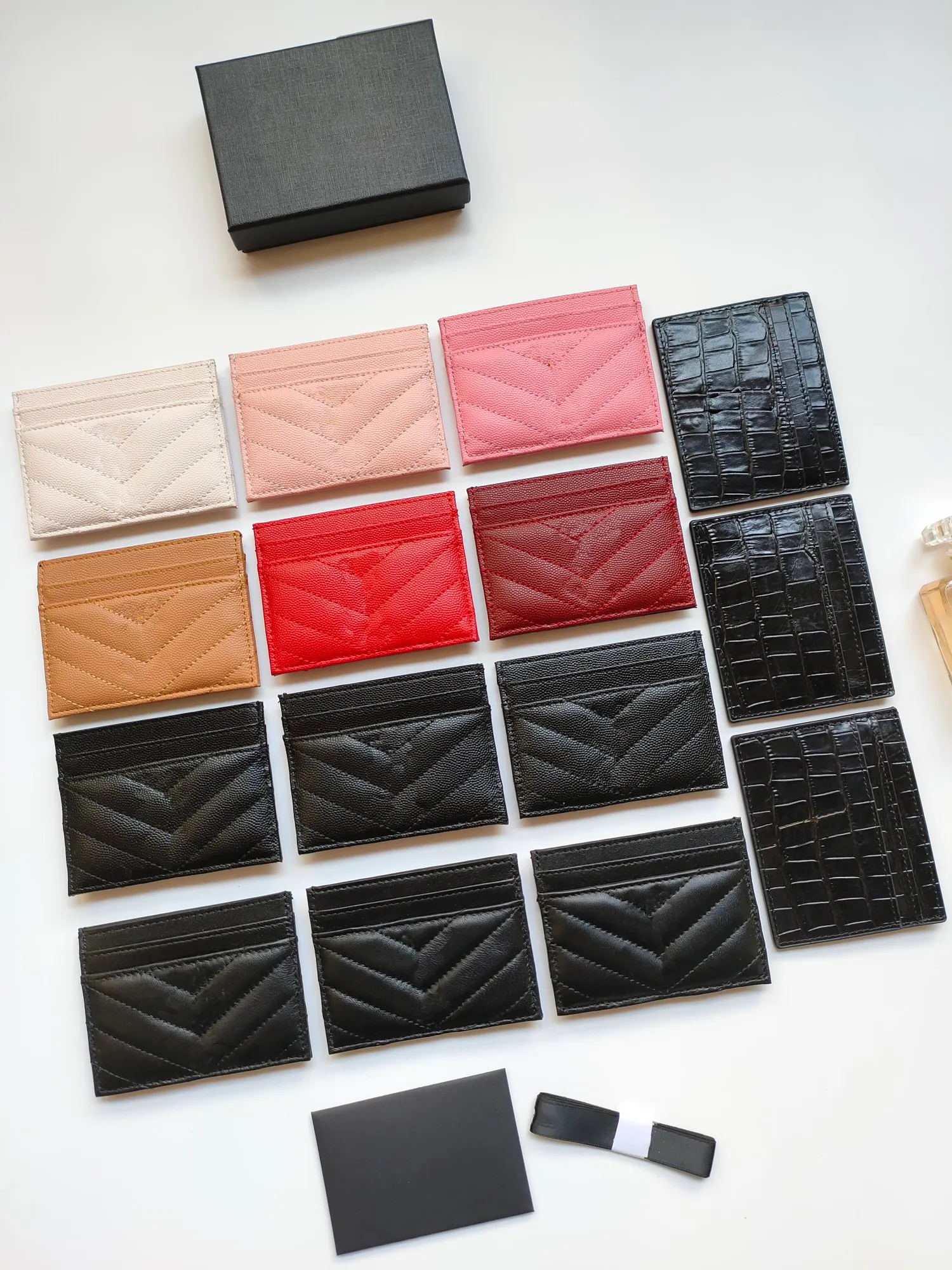 New fashion Card Holders caviar woman mini wallet Designer pure color genuine leather Pebble texture luxury Black wallet with box