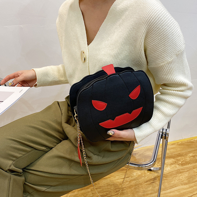 Evening Bags est Female Fanny Crossbody Handbag Halloween Devil Pumpkin Shaped Fashion Wild Fantastic Shoulder Bag with Chain Strap 230830