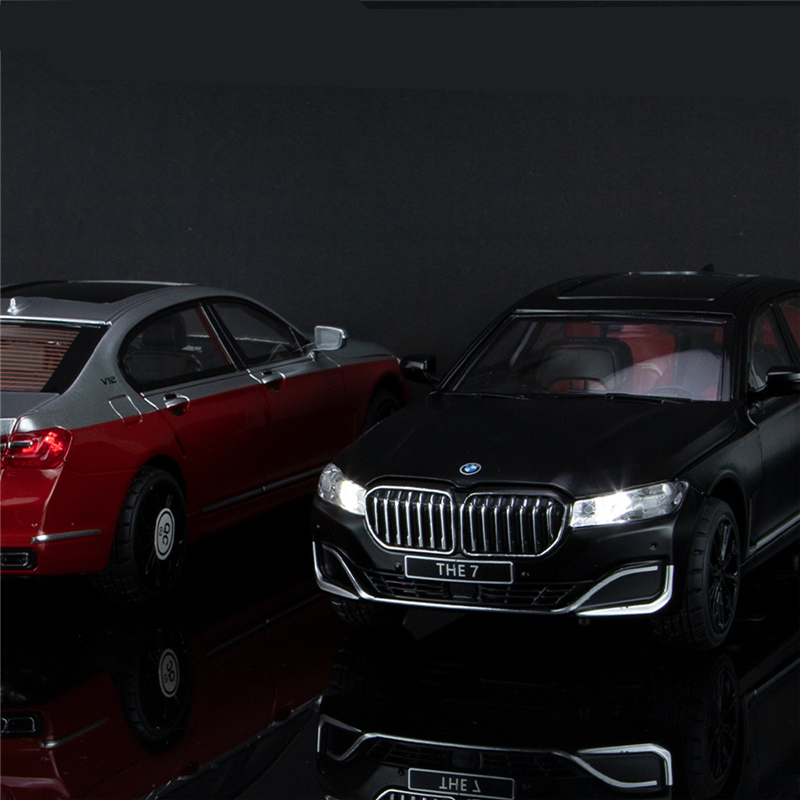 Diecast Model car 1/24 7 Series 760 LI Alloy Car Model Diecasts Metal Vehicles Car Model Simulation Sound and Light Collection Childrens Toys Gift 230
