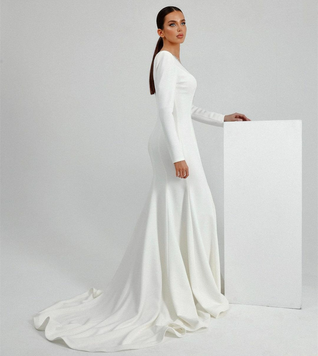 Elegant Long Sleeve O-Neck Crepe Beaded Wedding Dresses Mermaid Ivory Sweep Train Vestidos de Novia Abendkleider Bridal Gowns for Women