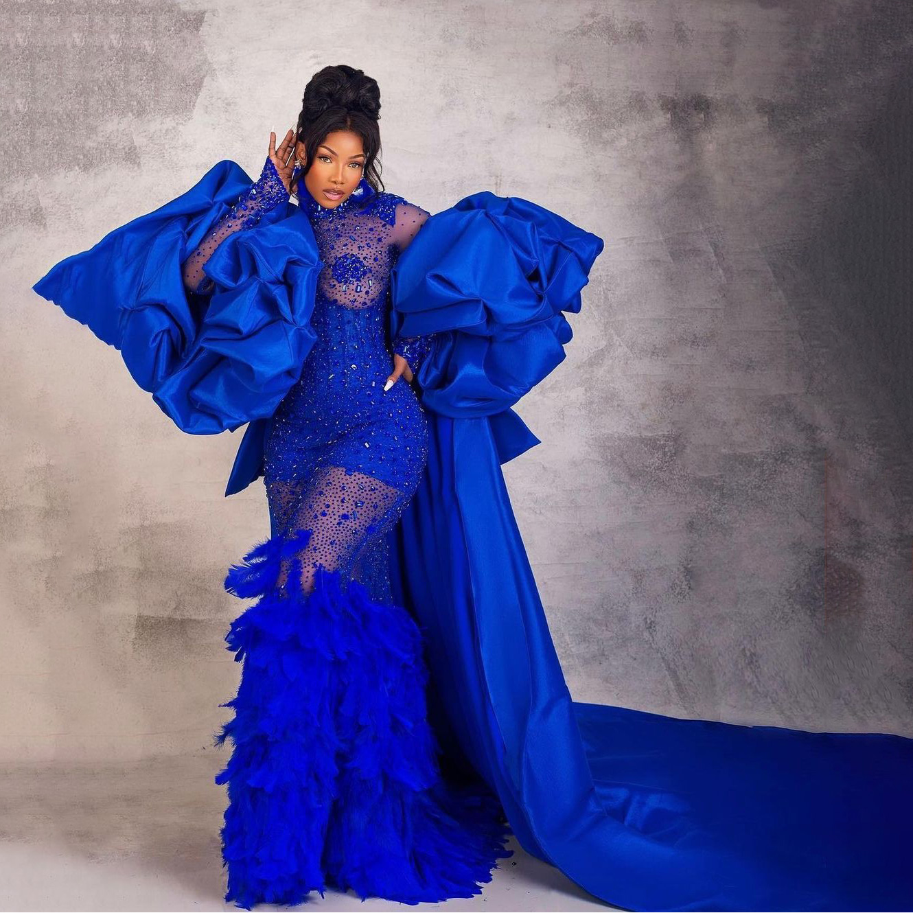 Sexy Lllusion Mermaid Evening Dress Blue Shine Beads Crystal Prom Dresses Fashion Feather Sweep Train Party Special Occasion Gowns Customized D-L23149