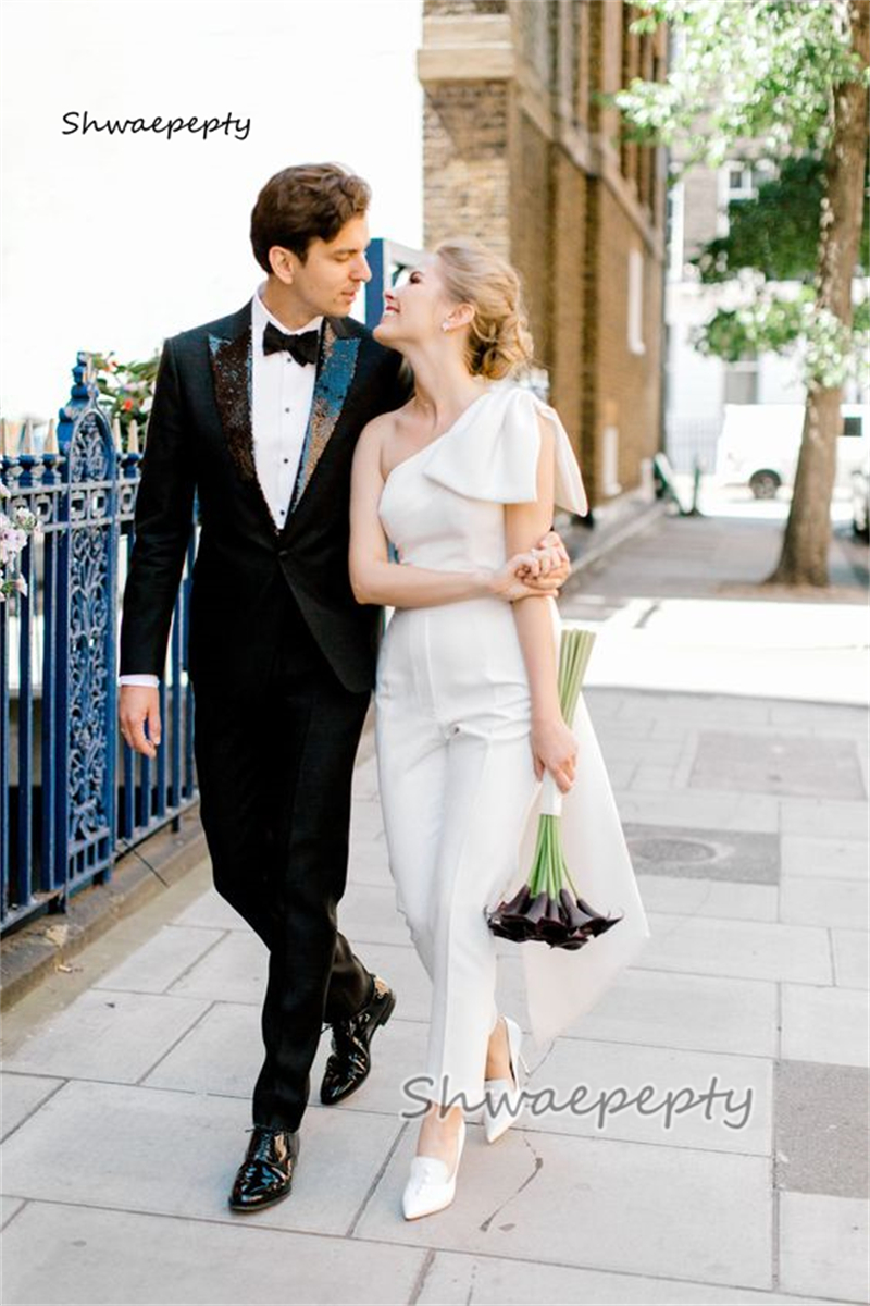 One Shoulder White Jumpsuit Simple Wedding Dresses With Detachable Bow Chic Outddor Elopement Gowns For Women Satin Elegant Bridal Wear