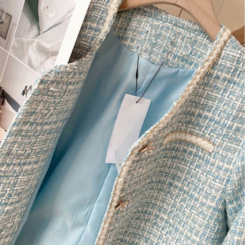 Womens Wool Blends Small Fragrance Style Elegant Cropped Tweed Jacket Women Spring Chic Pearl Button Short Coat Vintage Long Sleeve Outerwear 230831