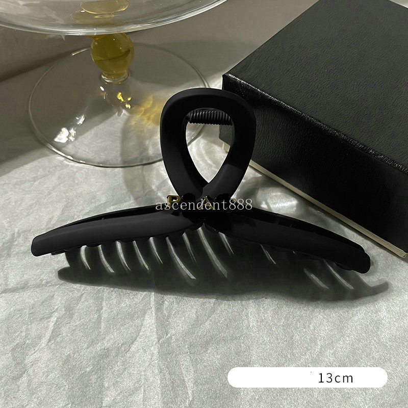 Women Fashion Designer Clip Letter P large shark clip Girl Temperament Claw Headwear Hairpin Hair Accessories Gift Free shipping