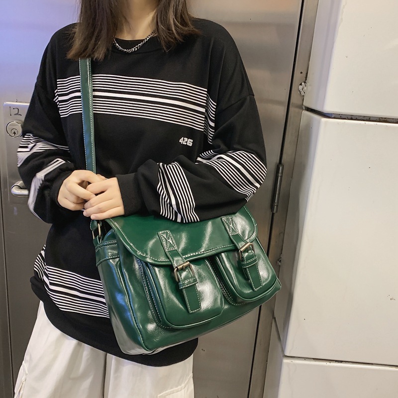 New Free Shipping Designer Bag Evening Bags Autumn And Winter Ladies Retro Large Capacity Handbags Women S Fashion Wide Shoulder Strap One Shoulder Me