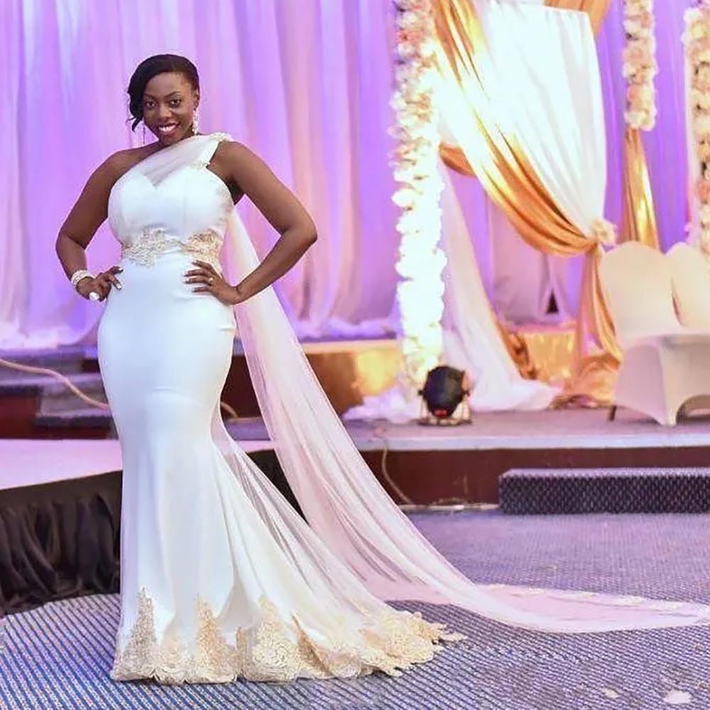 Bridal Gowns Ivory Wedding Dresses Mermaid Formal Trumpet One-Shoulder Sleeveless Tulle White Gold Applique New Custom Plus Size Lace Up Zipper