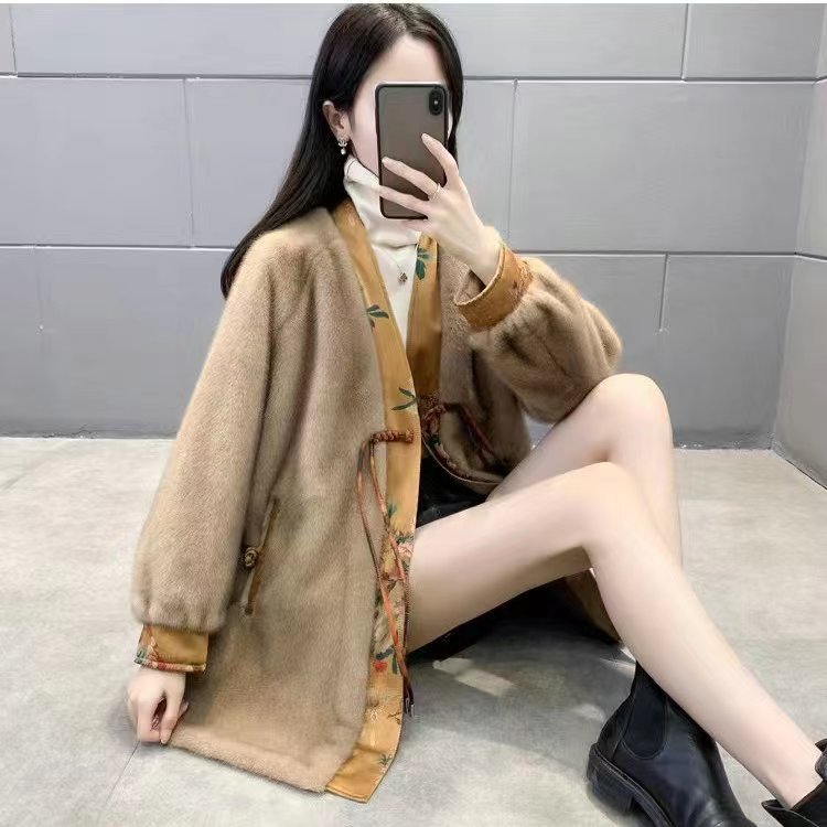 8413G41# High Quality Women's Sweater Imitation Faux Fur Cardigan Integrated Mother's Coat Winter Eco-friendly Jacket Can be Freely Matched