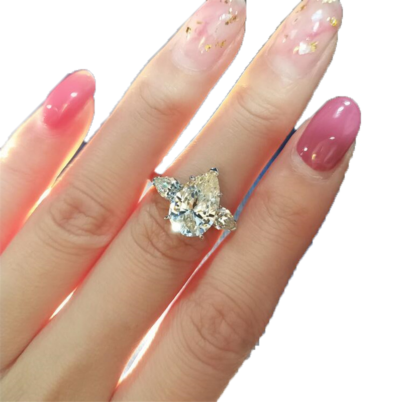 Ins Top Sell Sparkling Large Diamond Ring Luxury Jewelry 925 Sterling Silver Water Drop White Topaz Gemstones Women Wedding Band R