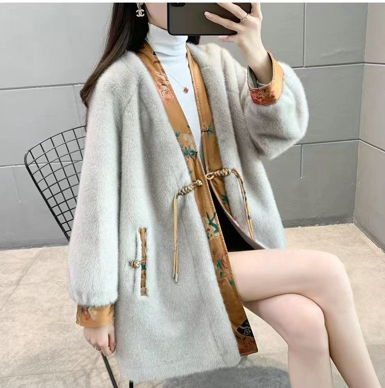 8413G41# High Quality Women's Sweater Imitation Faux Fur Cardigan Integrated Mother's Coat Winter Eco-friendly Jacket Can be Freely Matched
