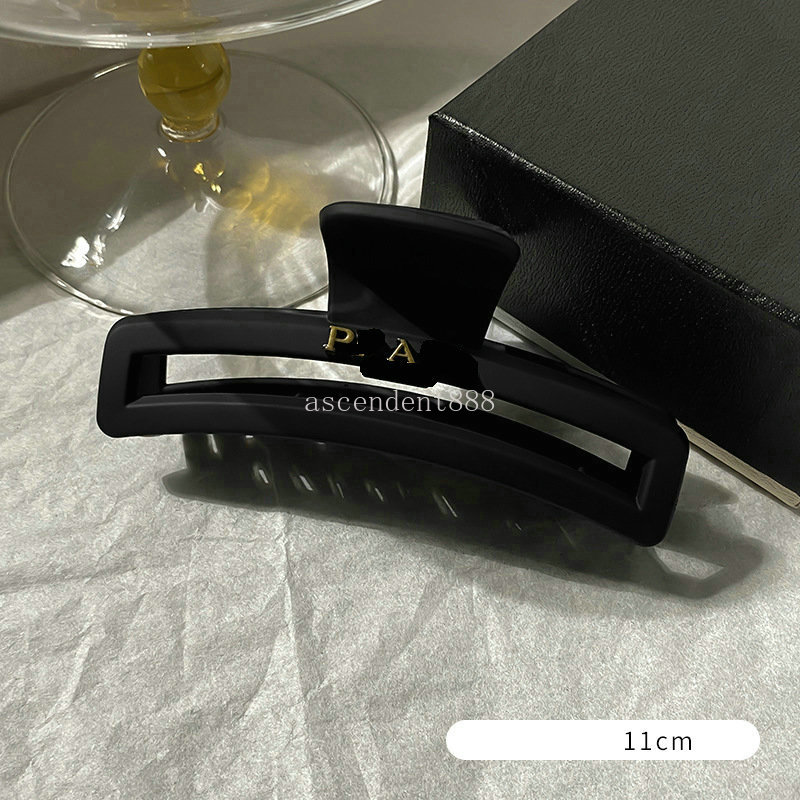 Women Fashion Designer Clip Letter P large shark clip Girl Temperament Claw Headwear Hairpin Hair Accessories Gift Free shipping
