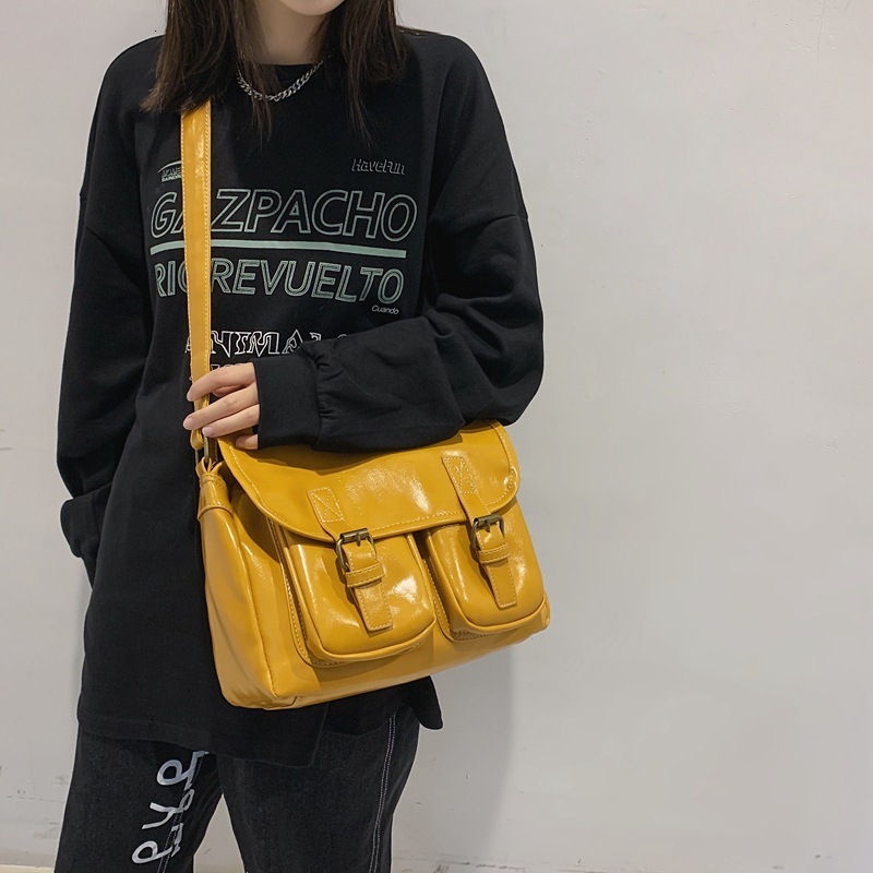 New Free Shipping Designer Bag Evening Bags Autumn And Winter Ladies Retro Large Capacity Handbags Women S Fashion Wide Shoulder Strap One Shoulder Me