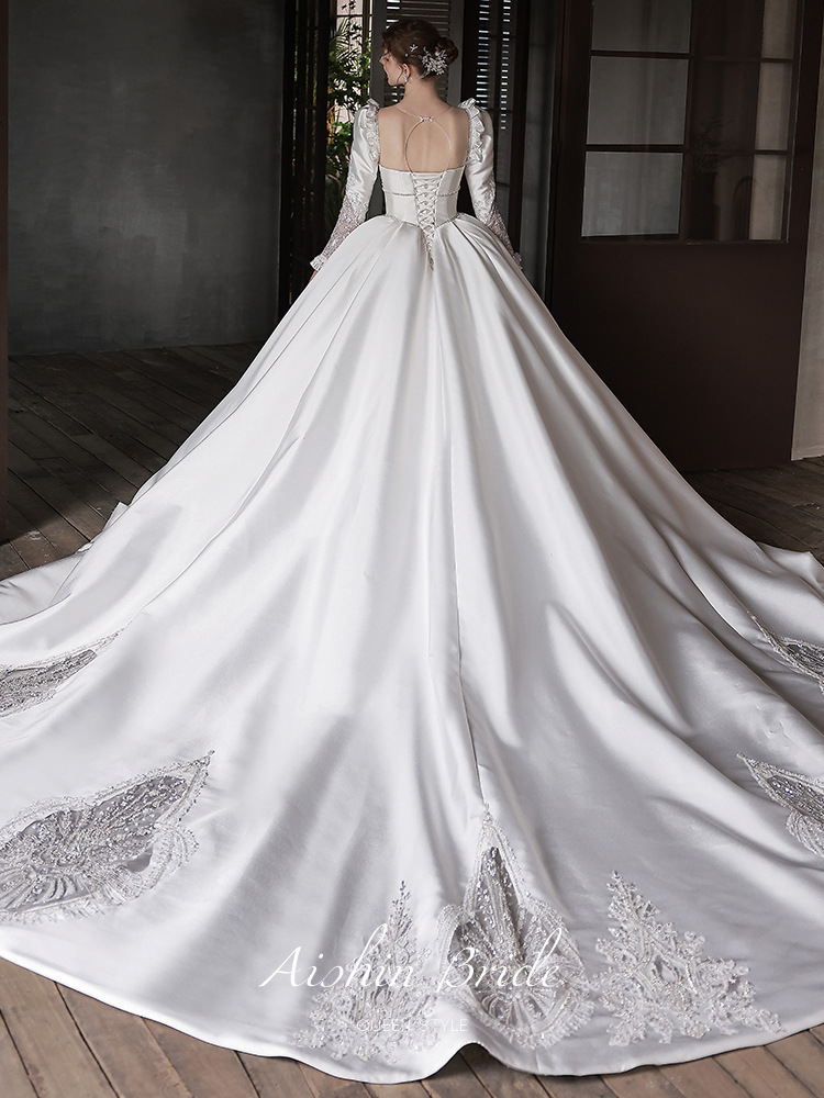 2023 Charmig Beach A Line Wedding Dresses for Bride Women Boho Plus Size Long Sleeves Lace Flowers Sheer Jewel Neck Backless Court Train Bridal Gown v