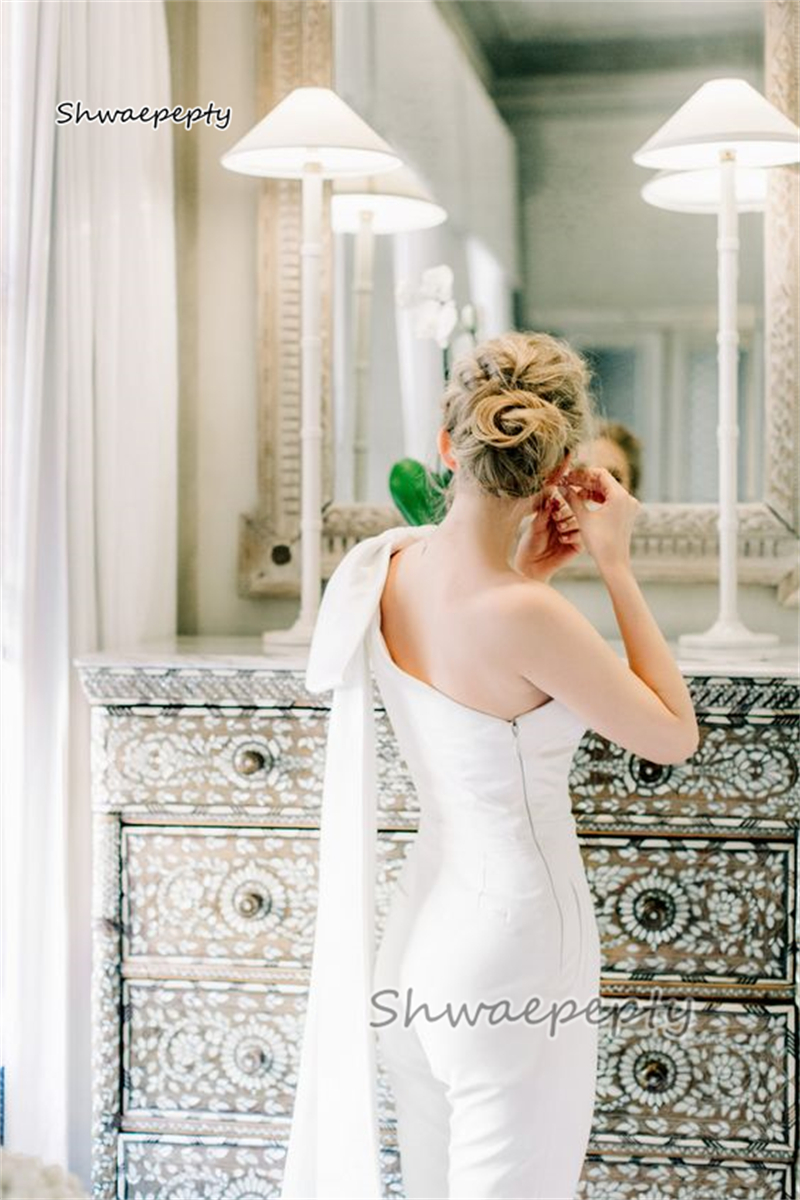 One Shoulder White Jumpsuit Simple Wedding Dresses With Detachable Bow Chic Outddor Elopement Gowns For Women Satin Elegant Bridal Wear