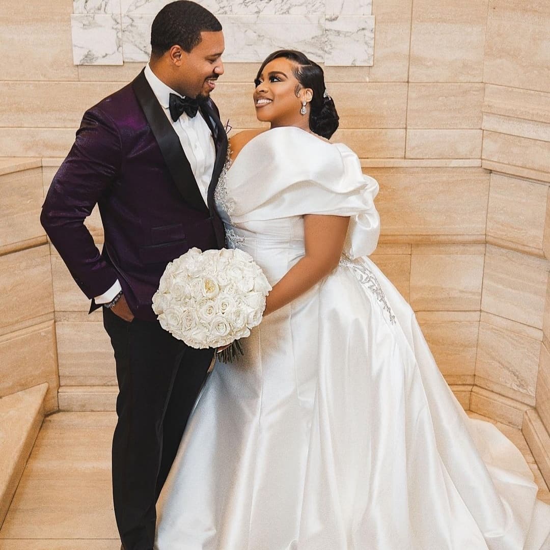 Stunning Mermaid Wedding Dresses Plus Size Bridal Gowns With Detachable Train Long Sleeves Sheer Bateau Neckline Satin Vestido De Novia
