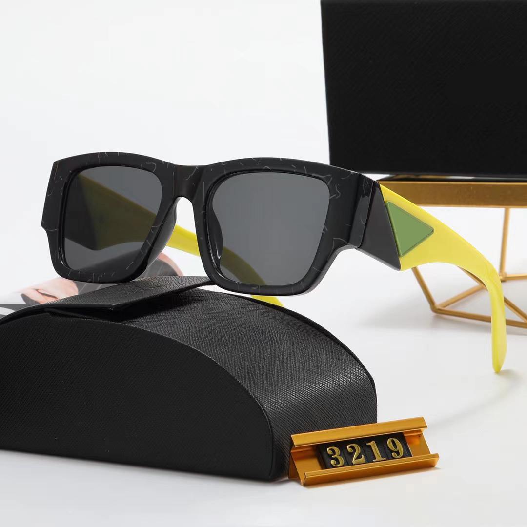 Classic Designer Sunglasses For Men Women Square Frame Luxury Designers Sunglasses Unisex UV400 Protection Gold Plated Glasses Frames
Classic Designer Sunglasses For Men Women Square Frame Luxury Designers Sunglasses Unisex UV400 Protection Gold Plated Glasses Frames