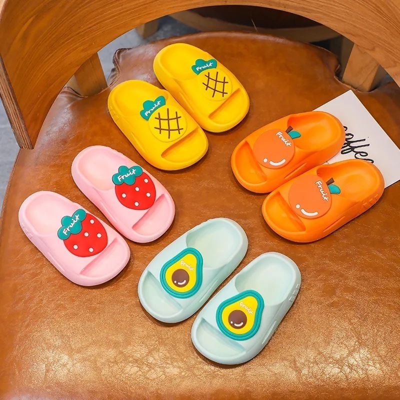 Slipper Children Bathroom Slippers Girls Summer Cartoon Strawberry Pattern House Shoes PVC Non-slip Baby Boy Home Slippers Kids Size 35 230301