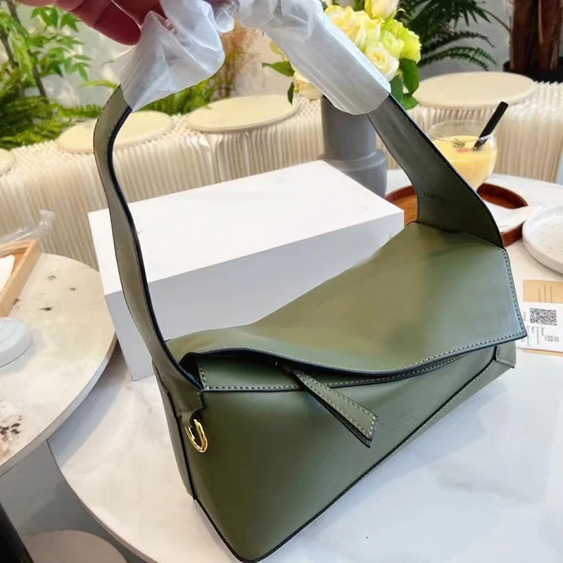 Luxury Designer bag Shoulder Handbags L Quality High Fashion women wallets Clutch totes CrossBody cowhide geometry puzzle classic Square bags Ladies purse, Brown
Luxury Designer bag Shoulder Handbags L Quality High Fashion women wallets Clutch totes CrossBody cowhide geometry puzzle classic Square bags Ladies purse, Brown