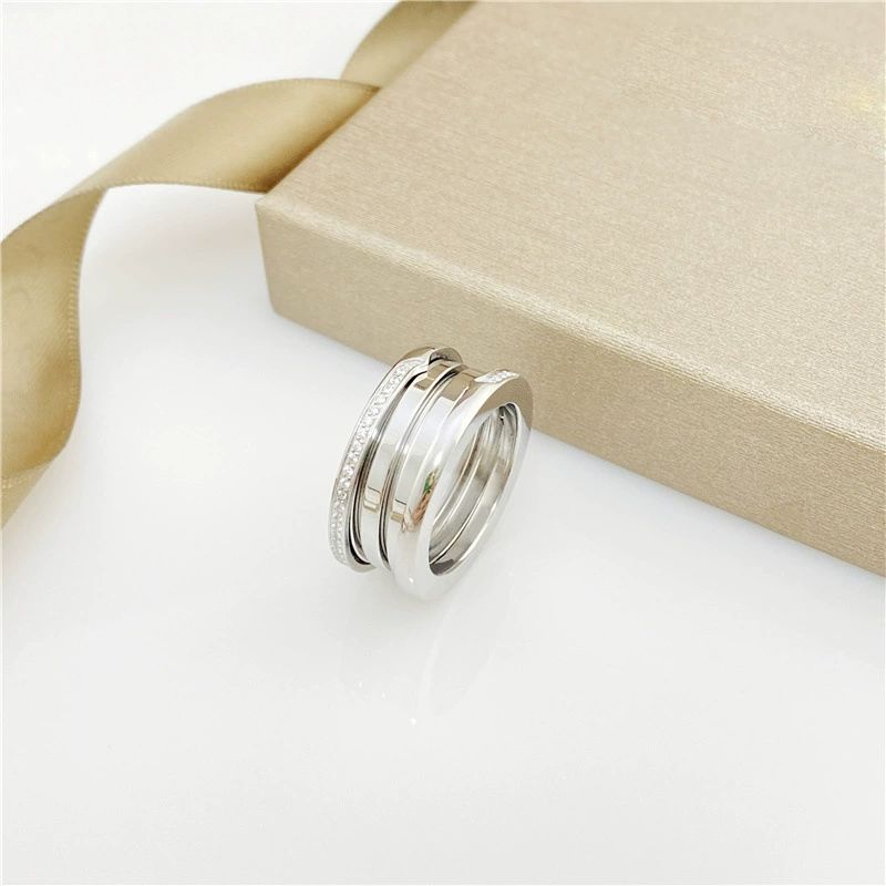 BVl diamond ring Hot Fashiion Eleastic Brand luxury wedding ceramics spring rings for woman jewelry Wide versionThe Latest 18k gold with logo Bulgar Gorgeous
BVl diamond ring Hot Fashiion Eleastic Brand luxury wedding ceramics spring rings for woman jewelry Wide versionThe Latest 18k gold with logo Bulgar Gorgeous