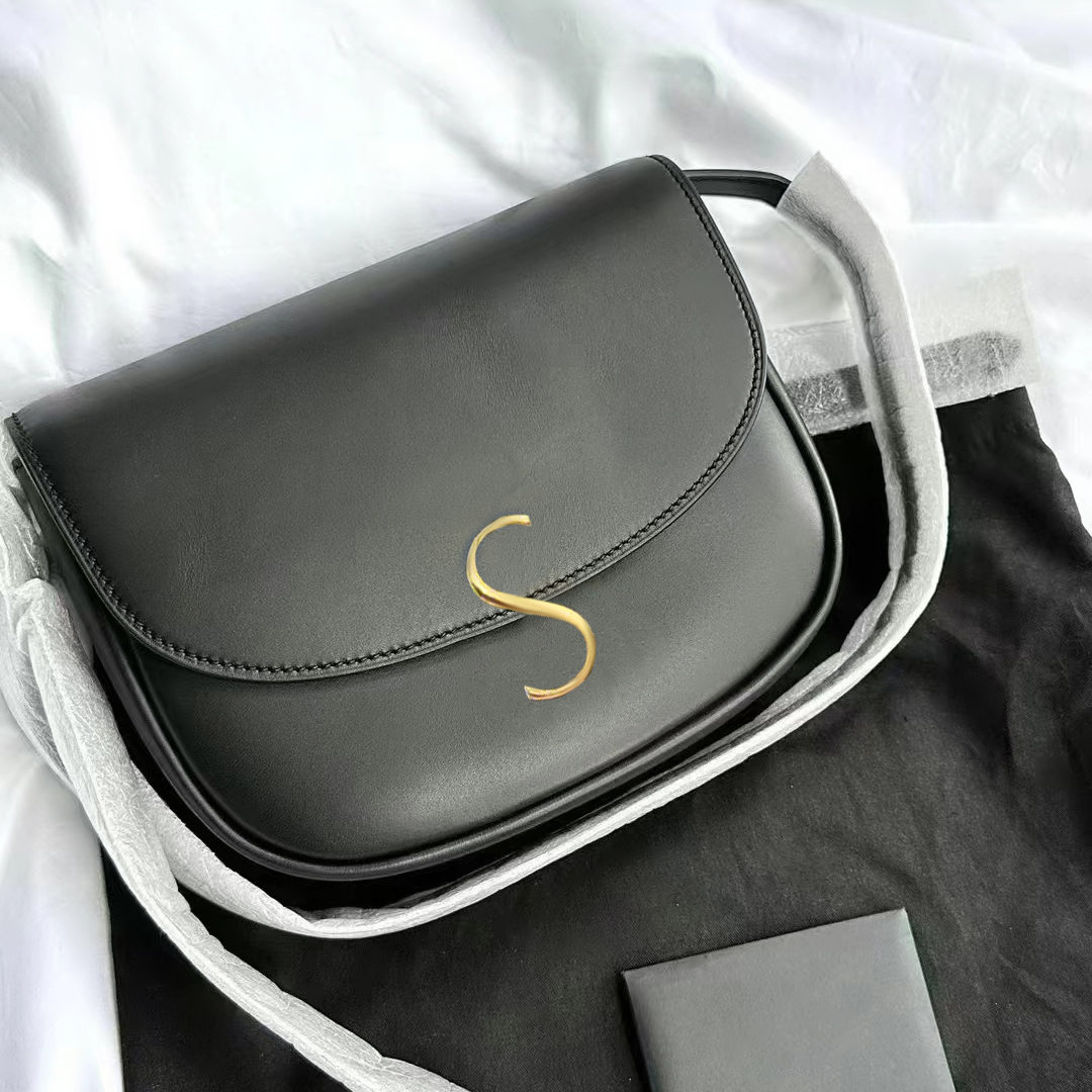 TOP Designer KAIA saddle Messenger CrossBody bag Womens Genuine Leather kaia shoulder bag mens metal letter logo kaia leather bag tote chains handbag clutch bags, Black
TOP Designer KAIA saddle Messenger CrossBody bag Womens Genuine Leather kaia shoulder bag mens metal letter logo kaia leather bag tote chains handbag clutch bags, Black