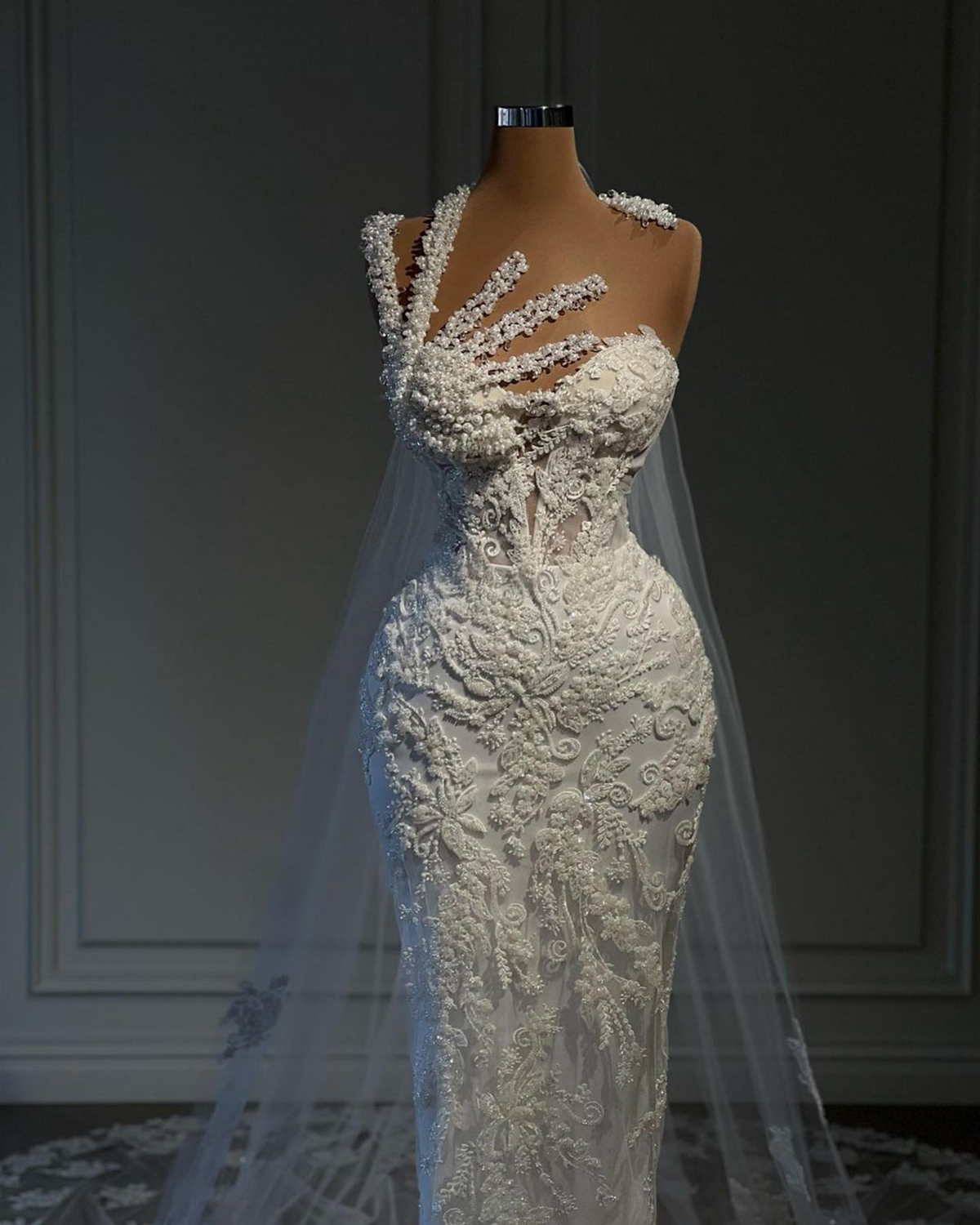 Glamorous Mermaid Wedding Dresses Art Deco-inspired Neck Pearls High Waist Applicants Backless or Length Custom Made Plus Size Vestidos De Novia