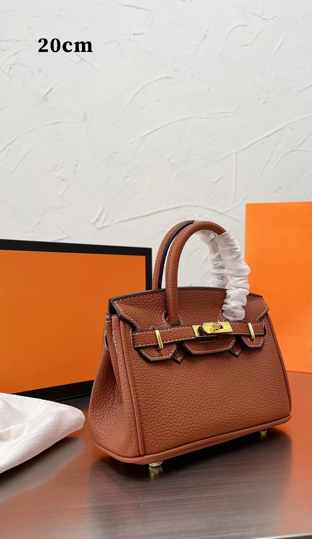 designer cowhide women's bag single shoulder slant span simple garden portable large shopping bags Bucket Bag 2022 new
designer cowhide women's bag single shoulder slant span simple garden portable large shopping bags Bucket Bag 2022 new