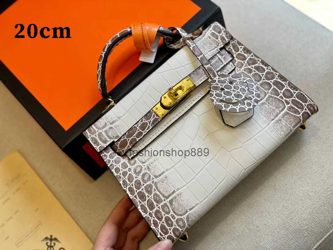 Designer Bags Shoulder Tote Women Lock bag silver chain gold buckle Handbag Cross body Alligator pattern Leather bag Letter Hardware tops quality h, 23
Designer Bags Shoulder Tote Women Lock bag silver chain gold buckle Handbag Cross body Alligator pattern Leather bag Letter Hardware tops quality h, 23