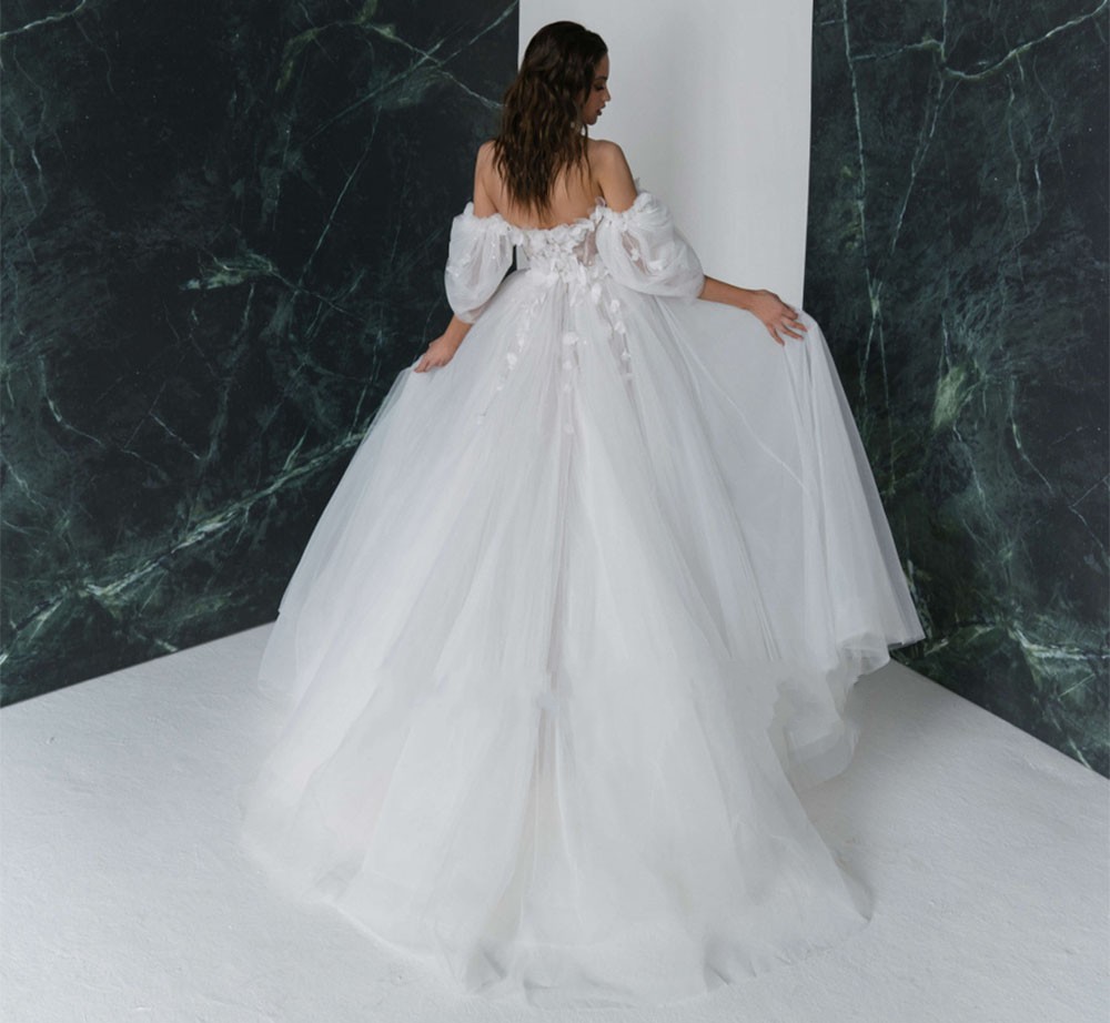 New High Side Split Wedding Dress V-Neck Puffy Sleeve Brides Gown Lace Appliques 3D Flowers Princess 2023 Vestidos De Noiva