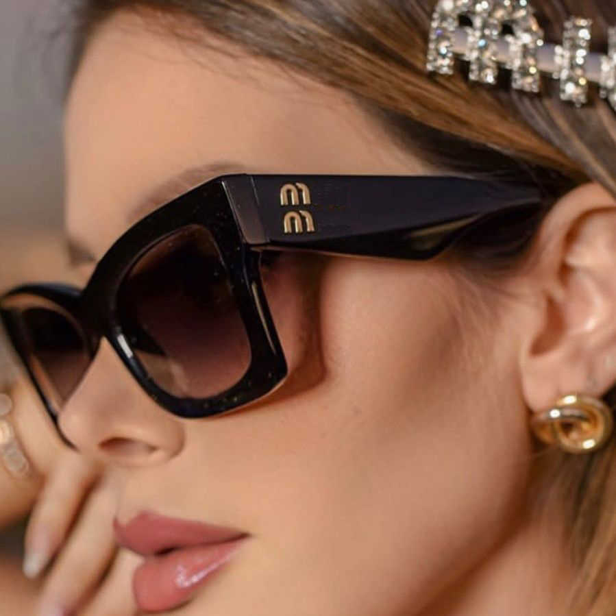 Designer Sunglasses High Quality Miui Sunglasses Oval Frame Sunglasses Anti-radiation Personalized Glasses Plate Advanced High Face Value
Designer Sunglasses High Quality Miui Sunglasses Oval Frame Sunglasses Anti-radiation Personalized Glasses Plate Advanced High Face Value