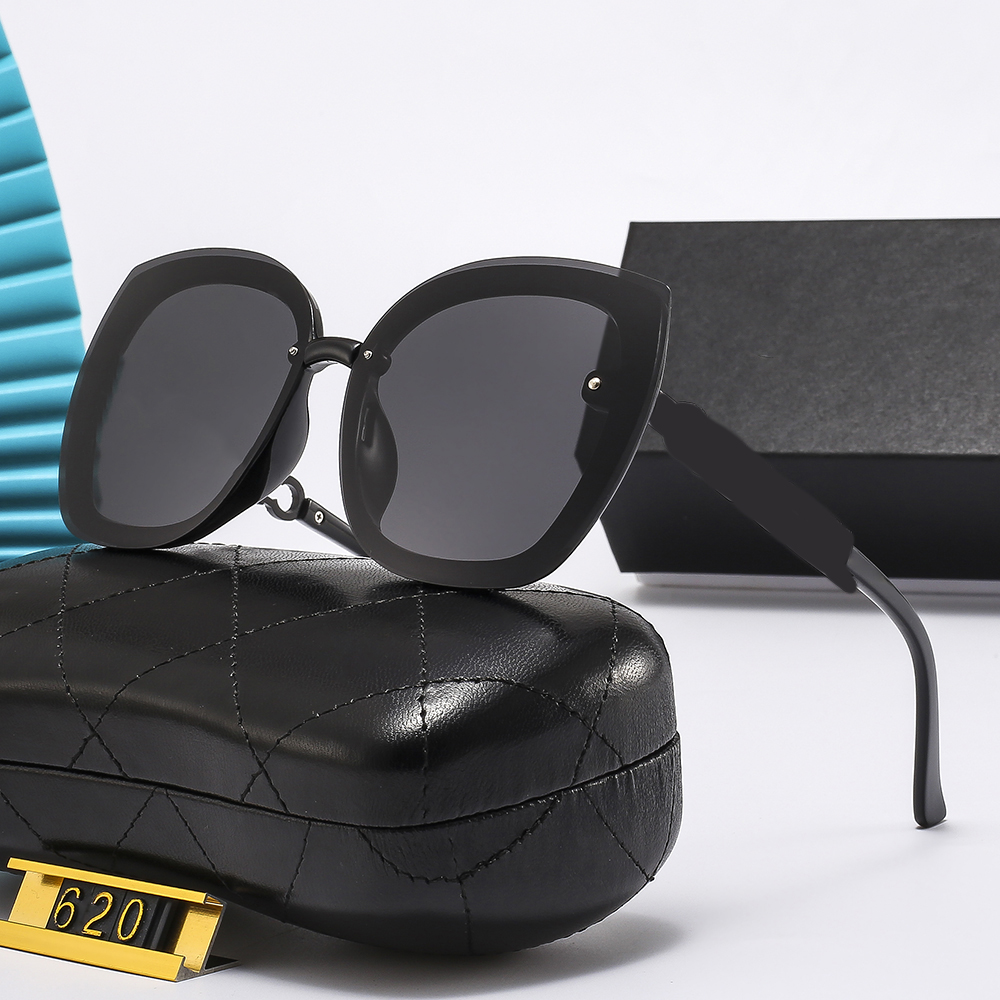 Sunglasses for women designer Sun Glasses Vintage letter frame Sunscreen Temperament Polarized UV Proof Strong Light Glasses
Sunglasses for women designer Sun Glasses Vintage letter frame Sunscreen Temperament Polarized UV Proof Strong Light Glasses