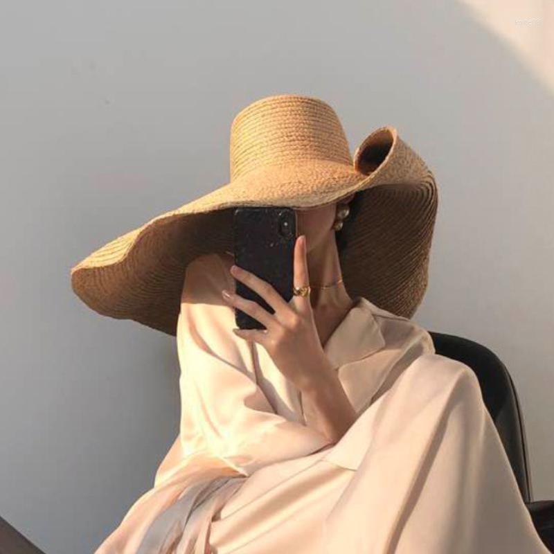 Wide Brim Hats Designer Raffia Oversized Sun Hat For Women UV Protection Giant Beach Ladies Lager 25CM Big Wedding, Like picture
Wide Brim Hats Designer Raffia Oversized Sun Hat For Women UV Protection Giant Beach Ladies Lager 25CM Big Wedding, Like picture