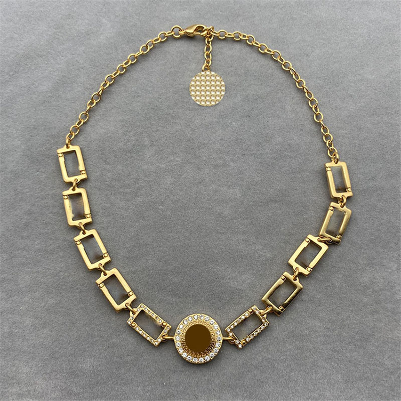 Hollow Rectangle Chain Pendant Necklaces Women Mutiple Concentric Circles Necklaces Lady Retro Noble Jewelry
Hollow Rectangle Chain Pendant Necklaces Women Mutiple Concentric Circles Necklaces Lady Retro Noble Jewelry