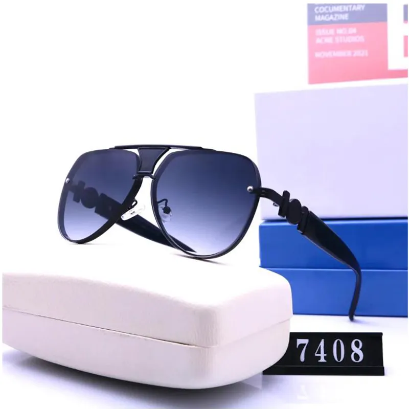 Womens Luxury Designer Sunglass Mens Sun Glasses Woman Polarized Pilot Medusa Sunglasses Fashion Oval Glass Sun Glass Eyeglasses 2303015BF
Womens Luxury Designer Sunglass Mens Sun Glasses Woman Polarized Pilot Medusa Sunglasses Fashion Oval Glass Sun Glass Eyeglasses 2303015BF