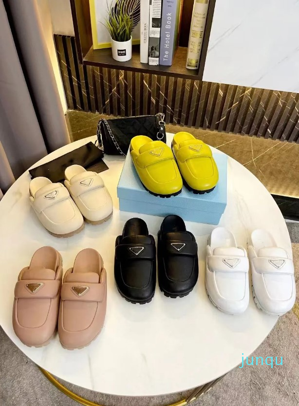 Soft padded nap pa leather sabots Slippers With leather band Leather lining 20 mm rubber sole Leather-covered insole Very hot women's shoes Foot comfort, Black
Soft padded nap pa leather sabots Slippers With leather band Leather lining 20 mm rubber sole Leather-covered insole Very hot women's shoes Foot comfort, Black