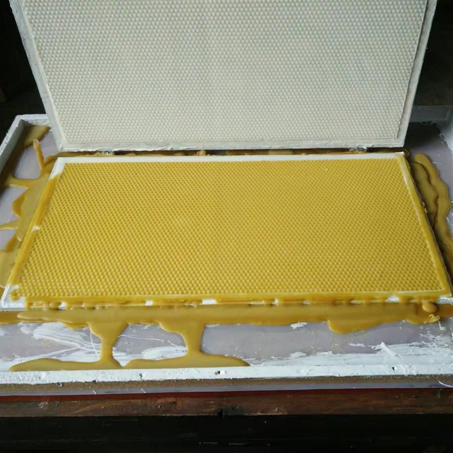 2021 New Model Easy Operation Beeswax Foundation Machine Notebook Beeswax Foundation Machine Portable Foundation Machine Beekeep203C
2021 New Model Easy Operation Beeswax Foundation Machine Notebook Beeswax Foundation Machine Portable Foundation Machine Beekeep203C