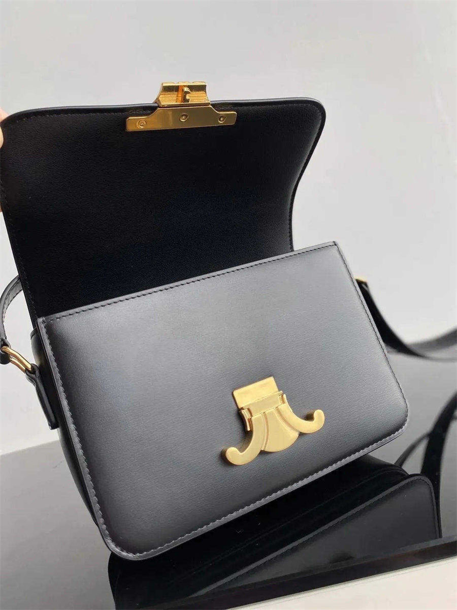 Famous 2023 Designer bags 10A quality lady fashion Handbag triomphe delicate cowhide Shoulder Bag high sense Messenger Envelope cross body purse hobos package, Black
Famous 2023 Designer bags 10A quality lady fashion Handbag triomphe delicate cowhide Shoulder Bag high sense Messenger Envelope cross body purse hobos package, Black